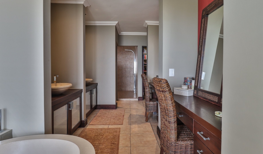 6 Bedroom Property for Sale in Moquini Coastal Estate Western Cape